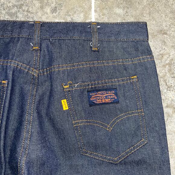 Vintage Levi’s Dark Wash Hardwear Flared Jeans - 35 x 27 - Picture 5 of 8
